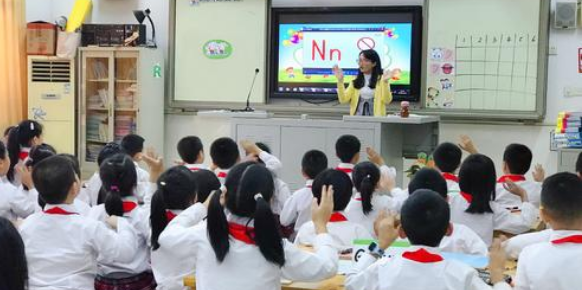 巧用肢体语言提升小学英语课堂教学实效性